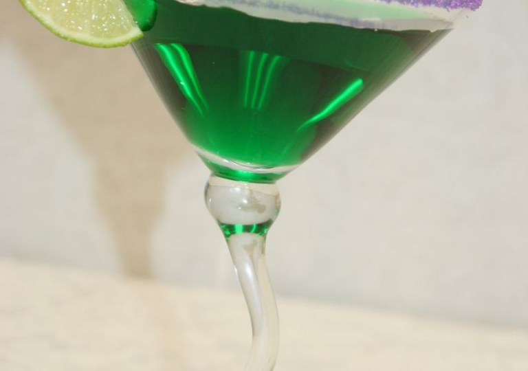 Green Apple Martini with Purple Sugar 006.JPG